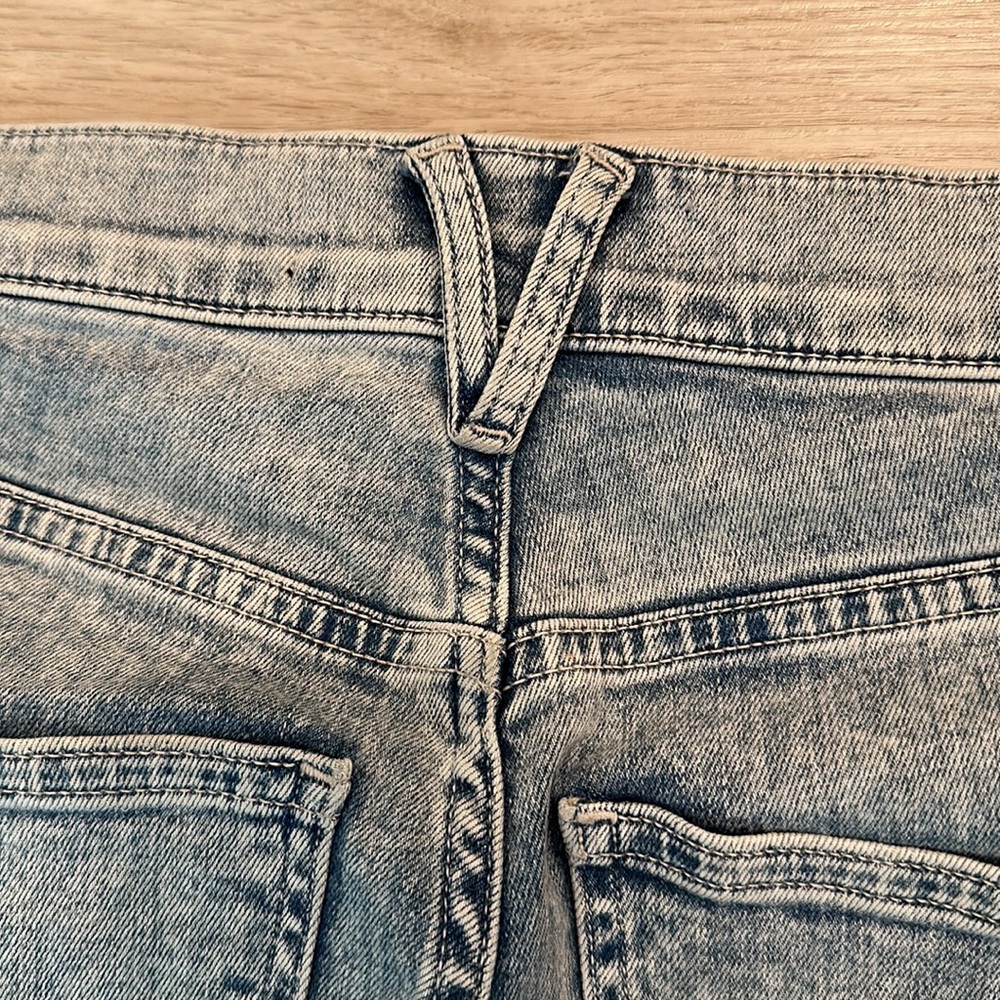 Veronica Beard- Ryleigh High Rise Slim Straight Jeans - Picture 11 of 11